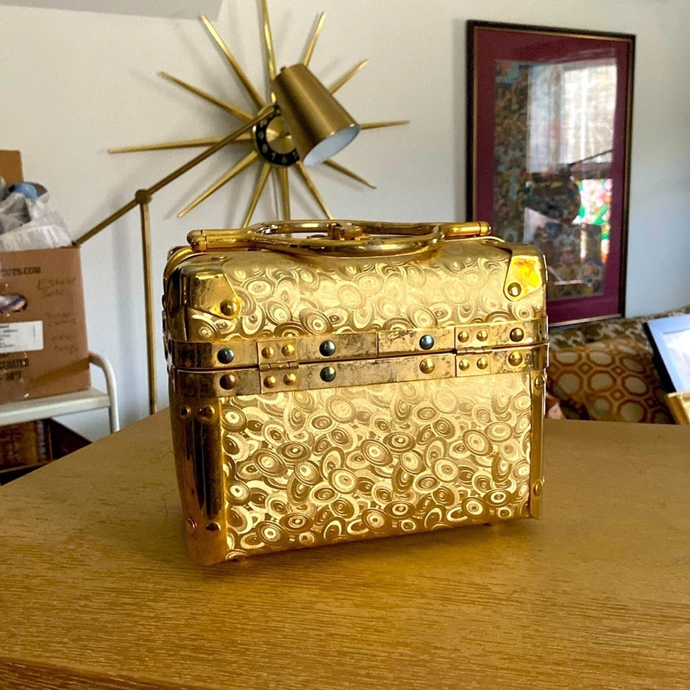 Vintage  delill train  box Retro Gold Box Purse makeup case